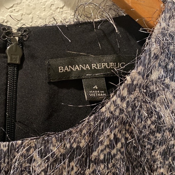 Banana Republic Gray Eyelash Fringe Snake-print Shift Dress - Size 4 - Picture 2 of 9